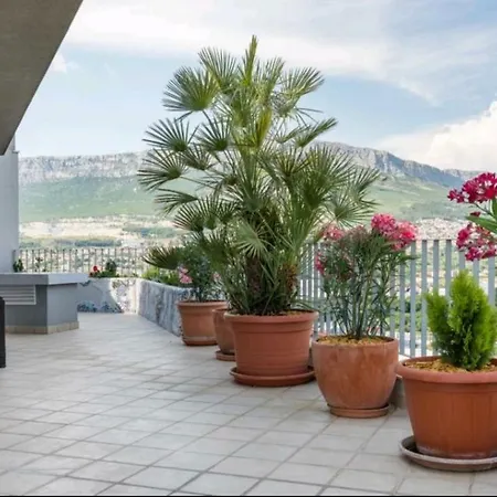 Apartment Horizon Luxury Green Terrace Split